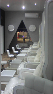 Store Layout & Fixtures